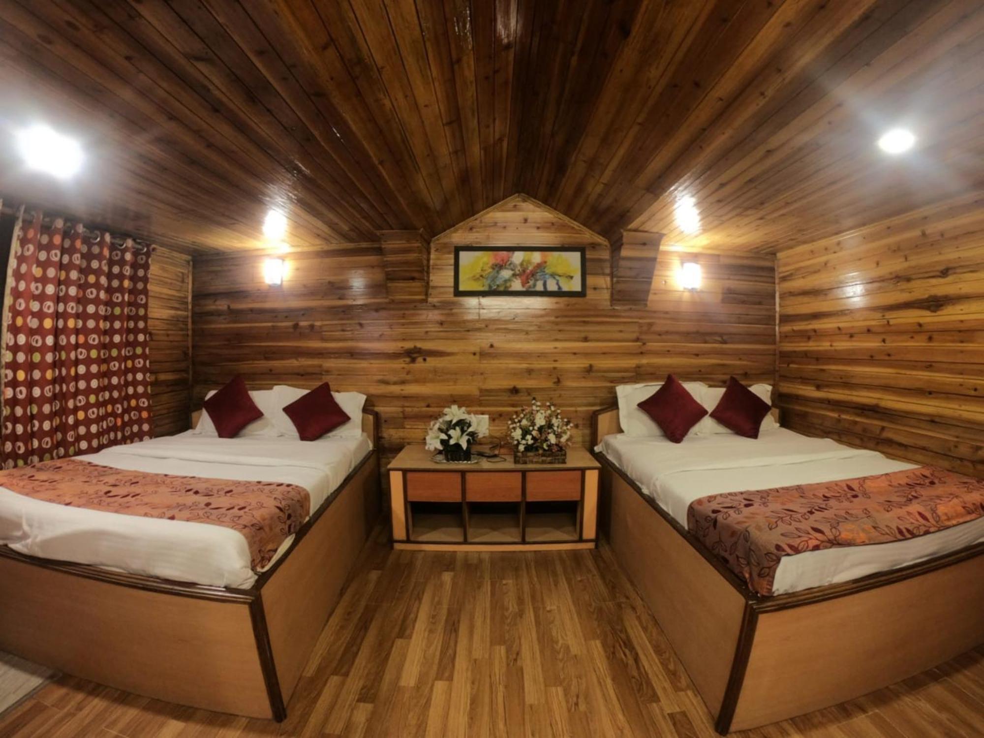 Grg Broadway Mall Road Darjeeling By Royal Collection Hotel Exterior photo